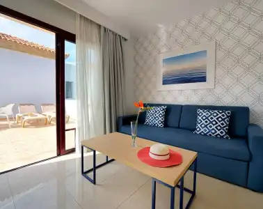 Broncemar Beach Suites - 49