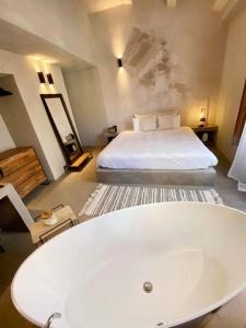 Casa Nostra Luxury Suites - 45