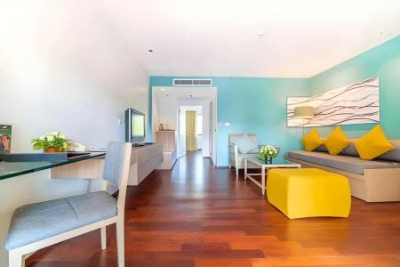 Radisson Resort and Suites Phuket - 41