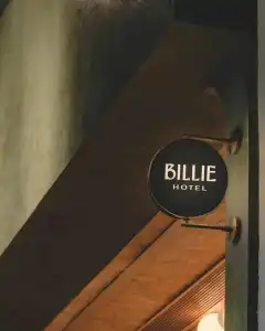 Billie - 0