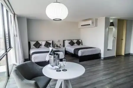 El Ejecutivo by Reforma Avenue - 41