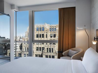 Courtyard by Marriott New York Manhattan/SoHo - 18