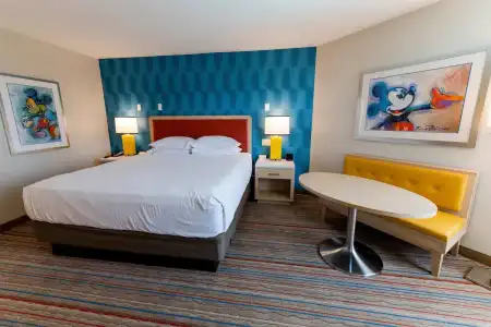 Howard Johnson by Wyndham Anaheim and Water Playground - 81