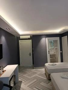 Sel Suite - 20