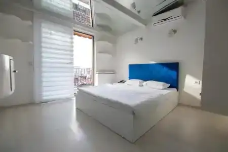 Element Suites - 72