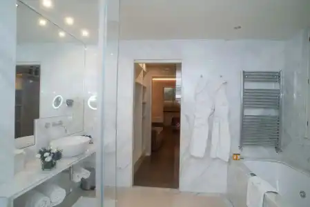 Ponte Vecchio Suites & Spa - 52