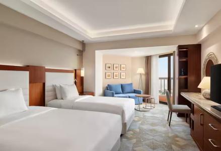 Ramses Hilton - 72