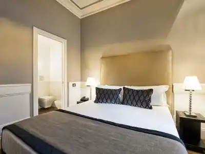 The Independent Suite - 60