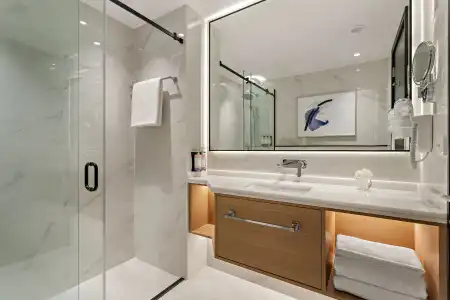 Mövenpick & Apartments Bur Dubai - 14