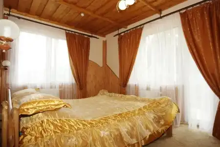 Smerekovyi Dvir - 2