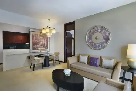 Dusit Thani - 40