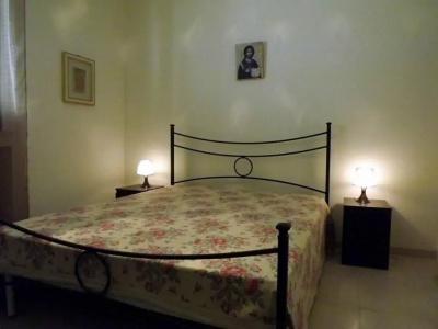 Raeli Siracusa - 5