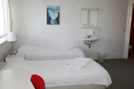 101 Guesthouse - 35