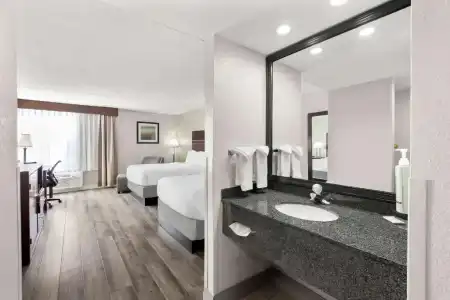 Best Western Luxbury Inn Fort Wayne - 47