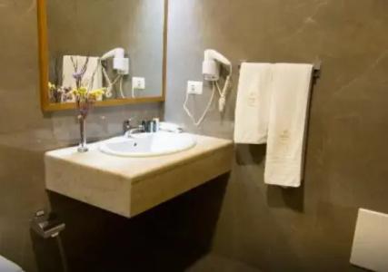 Chateau Linza Resort - 40