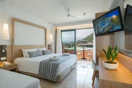 Kiani Beach Resort Family - 91