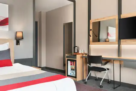 Ramada by Wyndham - 21