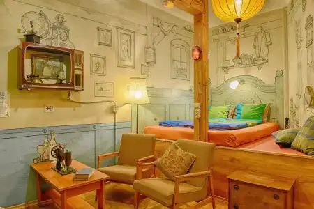 Lavender Circus Hostel, Doubles & Ensuites - 2