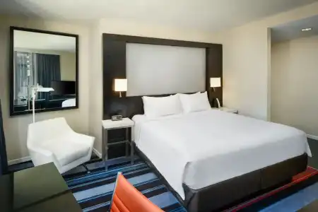 Courtyard by Marriott New York Manhattan / Central Park - 35