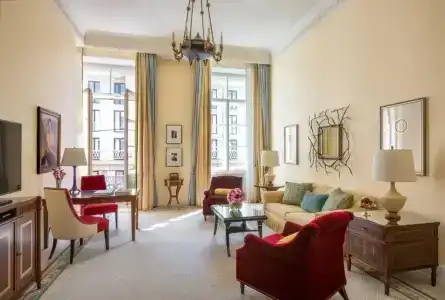 Four Seasons Lion Palace - 147