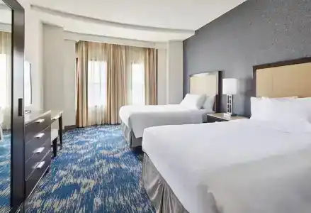 Embassy Suites by Hilton Alexandria Old Town - 56