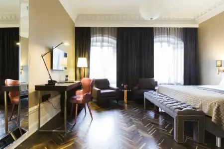 Elite Adlon - 44