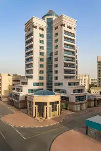 Mövenpick & Apartments Bur Dubai - 29