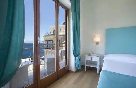 Regina Sorrento - 89