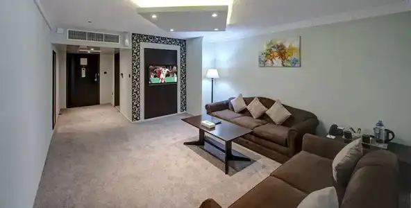 Sharjah Carlton - 66