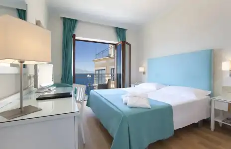 Regina Sorrento - 92