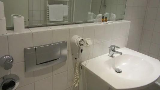 Mondial Comfort - Frankfurt City Centre - 7