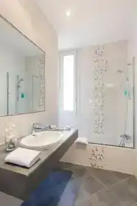 Best Western Plus Hôtel Massena - 61