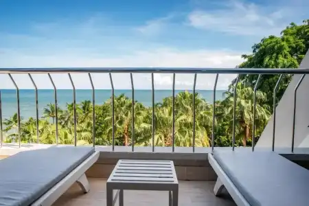 Royal Wing Suites & Spa Pattaya - 4
