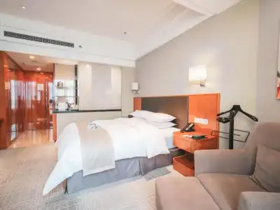 Ramada Plaza by Wyndham Shanghai Pudong Airport - 47