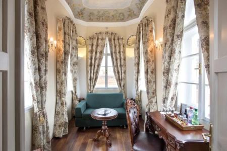 Iron Gate & Suites Prague by BHG - 75