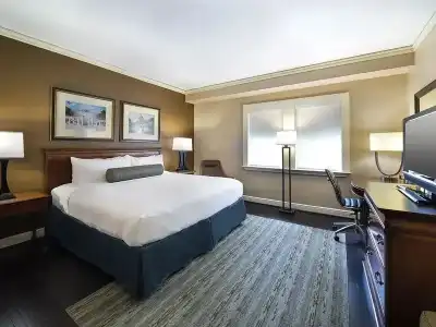 The Whitehall Houston - 27