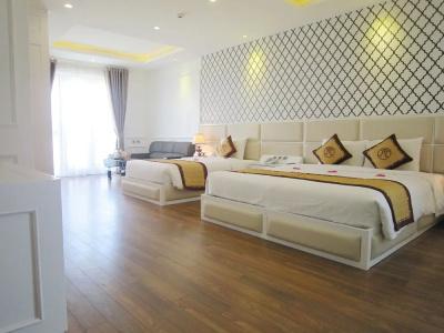 Hanoi HM Boutique - 82