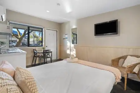 Christchurch Top 10 Holiday Park - 125