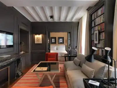 Marquis Faubourg Saint Honoré - 57