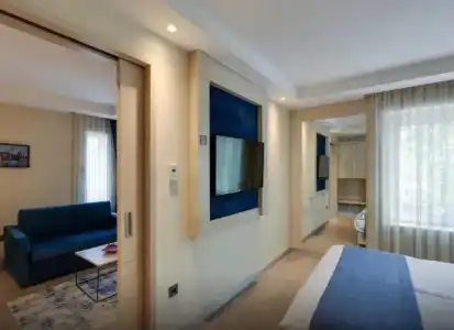 Ramada by Wyndham Old City - 75