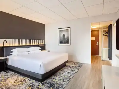 Hyatt Regency - 82