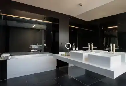 DoubleTree by Hilton Lisbon - Fontana Park - 69