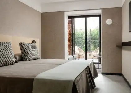 Raval House - 44