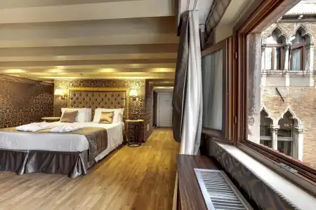 Dona Palace - 112
