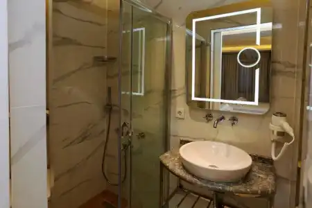 Sel Suite - 21