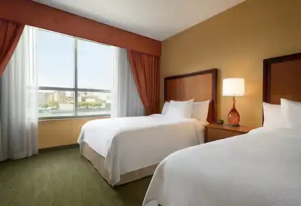 Embassy Suites by Hilton E Peoria Riverfront Conf Center - 41