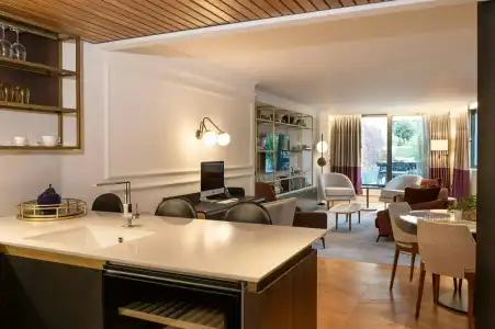 The Guardsman and Residences - 56