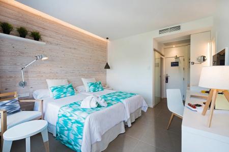 FERGUS Style Palmanova - Adults Only - 32
