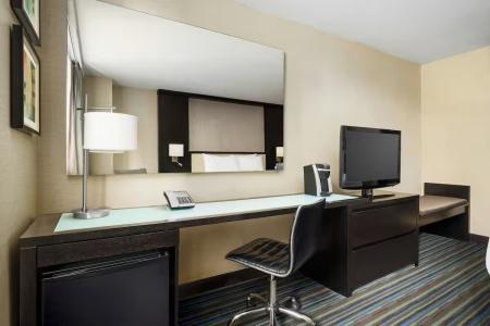 Courtyard by Marriott New York Manhattan/Times Square - 33