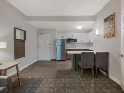 Staybridge Suites Chesapeake by IHG - 57
